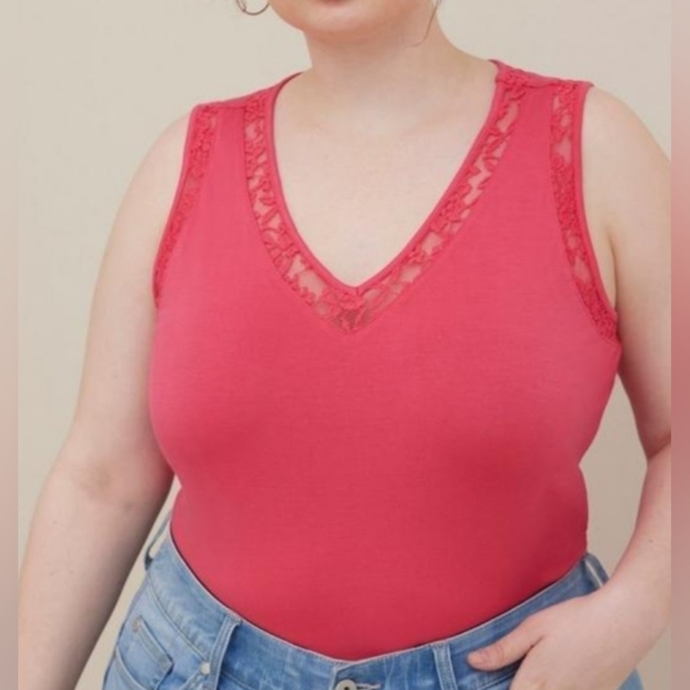 CLASSIC Fit Feather Soft Slub Lace Trim V-Neck Tee Various Sizes